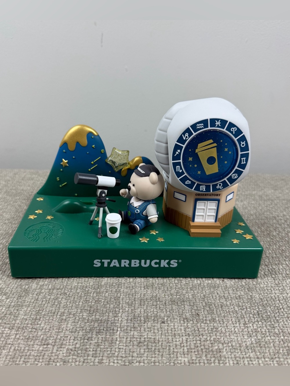 Starbucks Korea Bearista SK Telecom Office Desk School Phone IPod Holder Stars